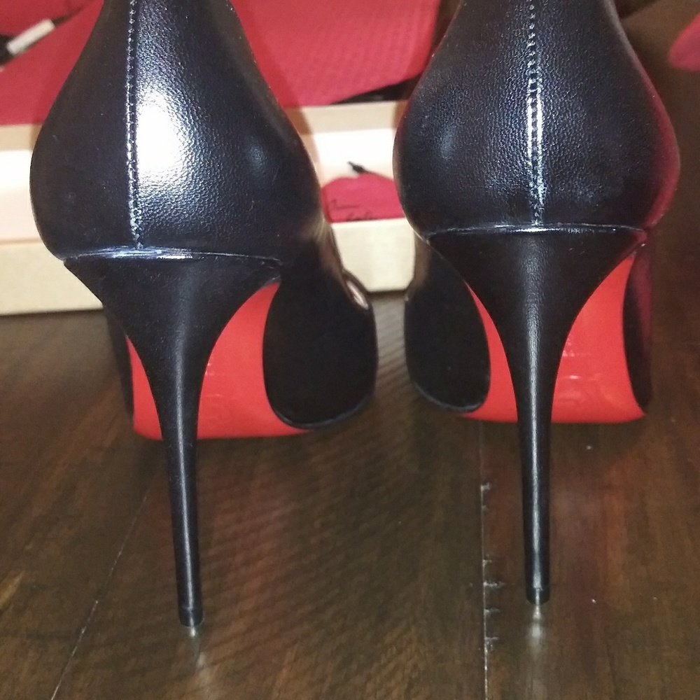 Shoes - Picture 7 of 8